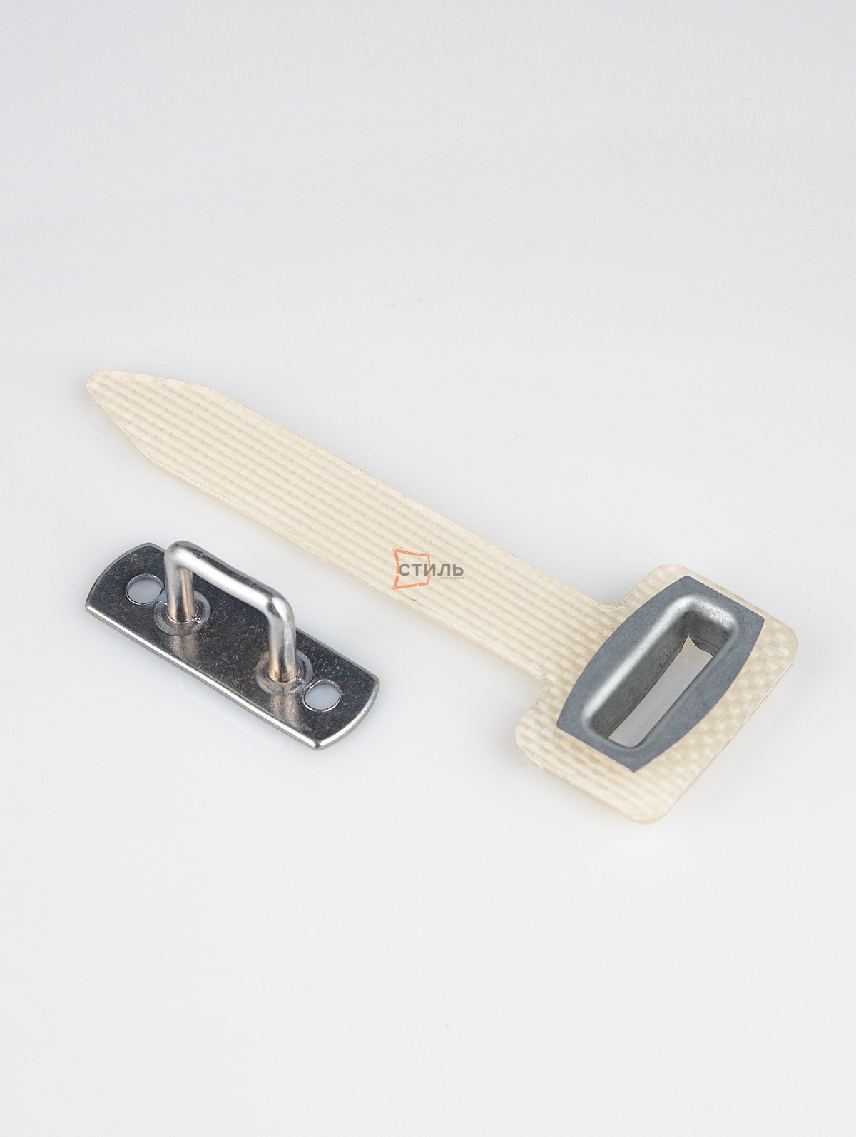 Скоба с белым силиконовым ремнем