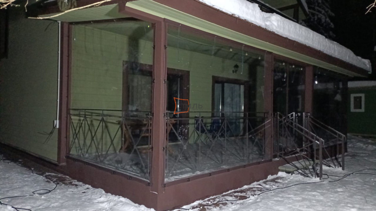 Фото установленных мягких окон 12