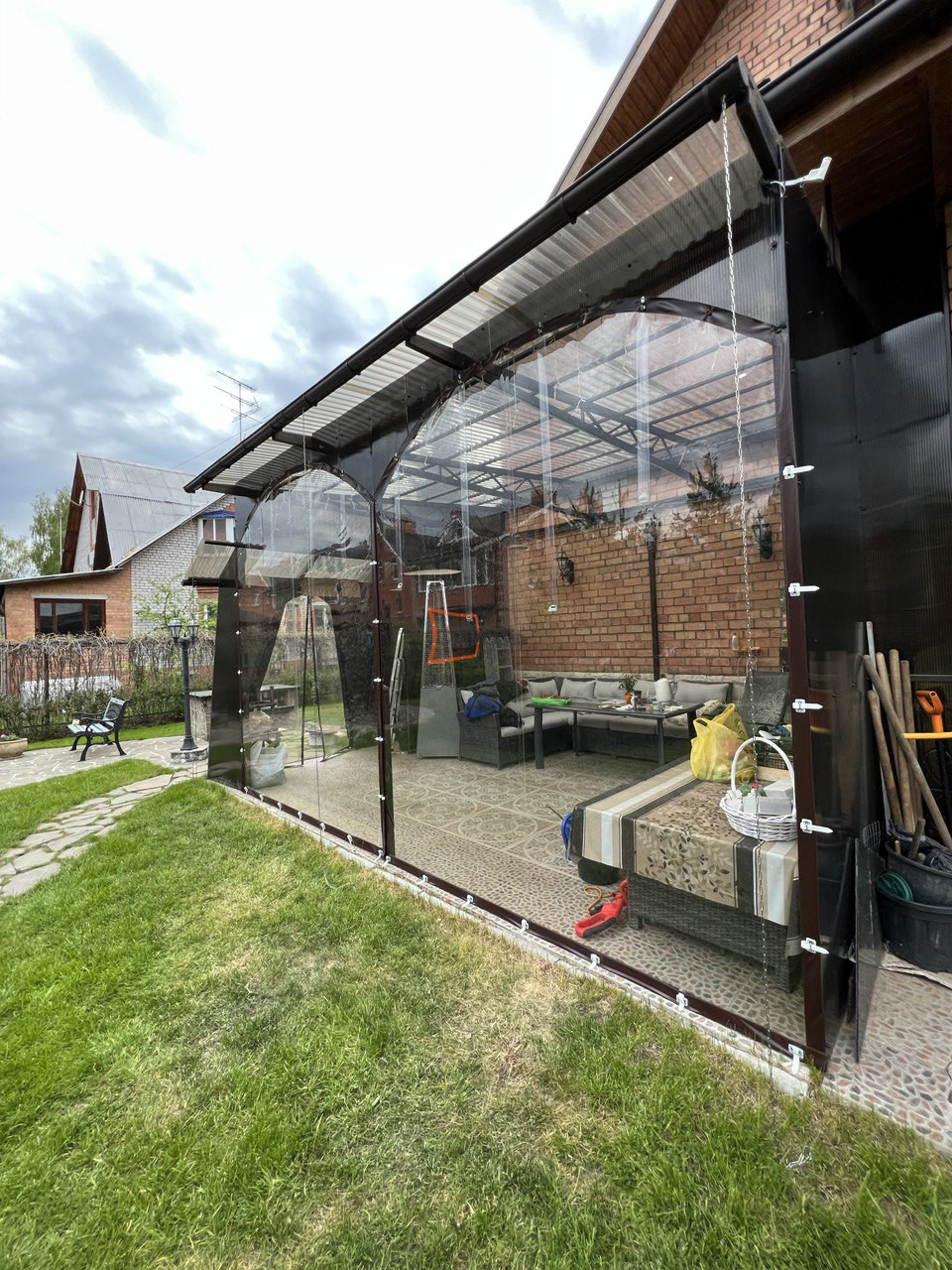 Фото установленных мягких окон 2